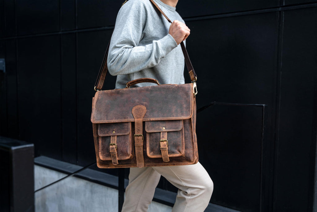 18 Inch Leather Laptop Messenger Bag U963