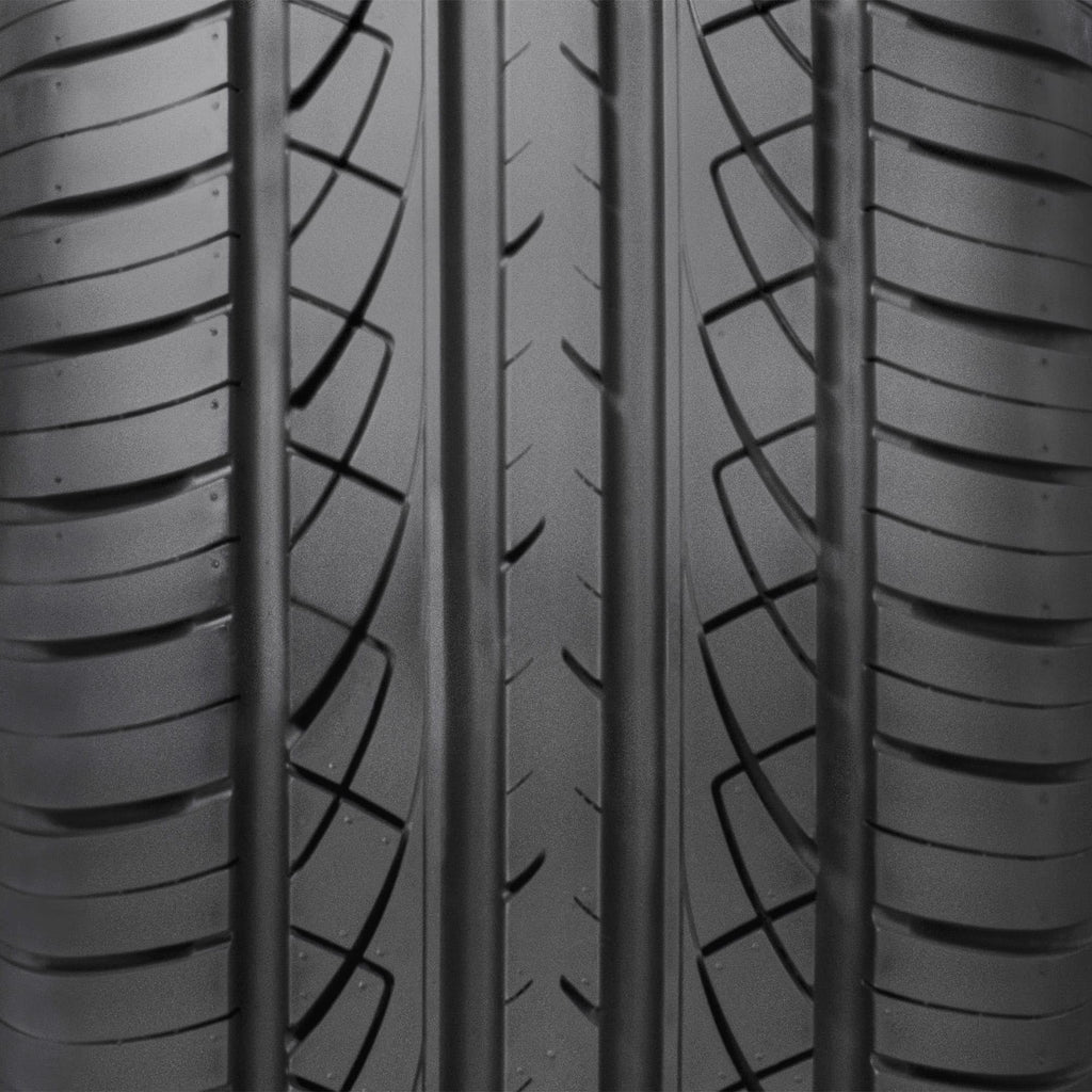 235/40ZR18 95Y XL Tire Q91043